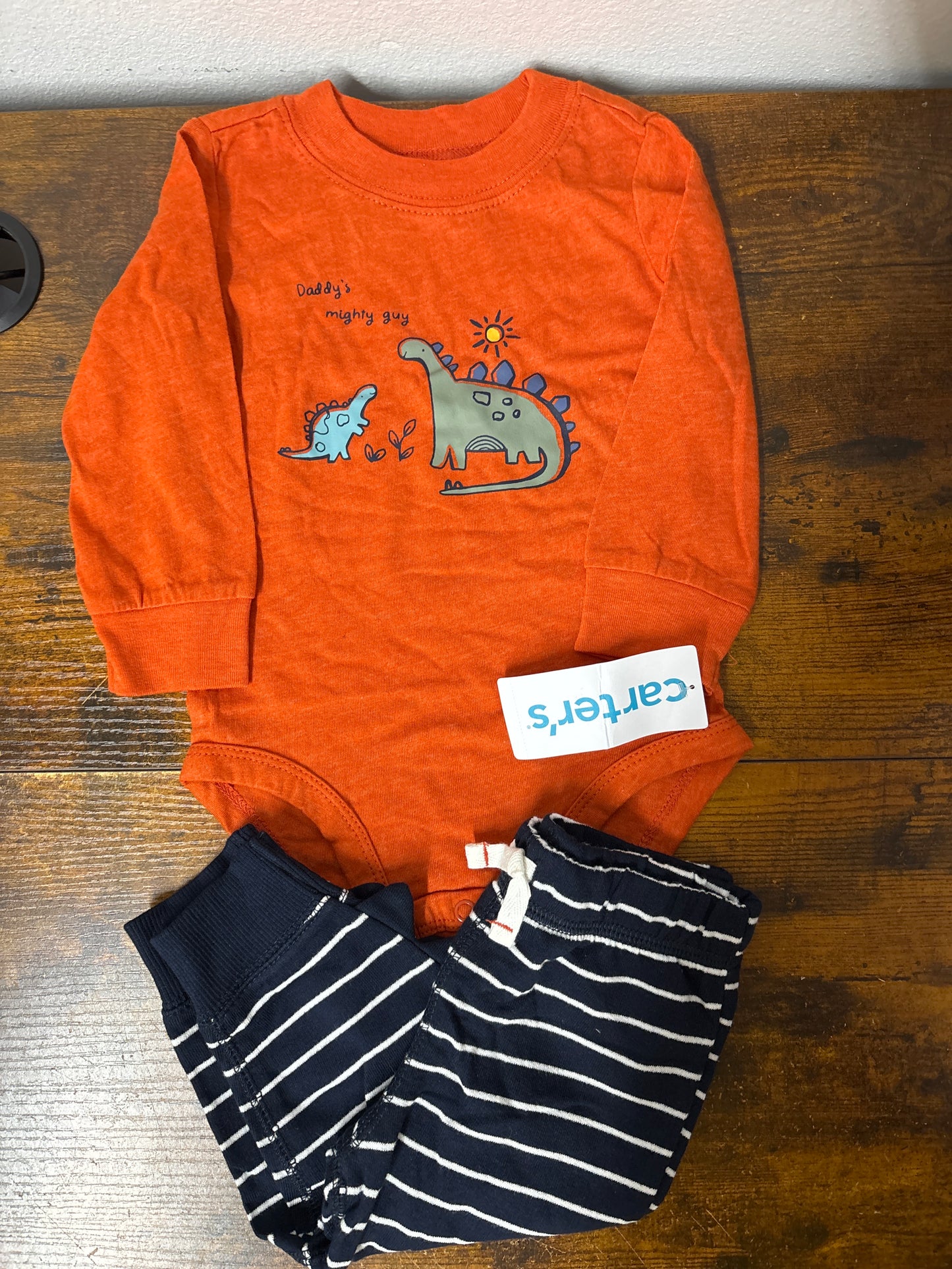 Carter’s set tam 9 meses 2pcs