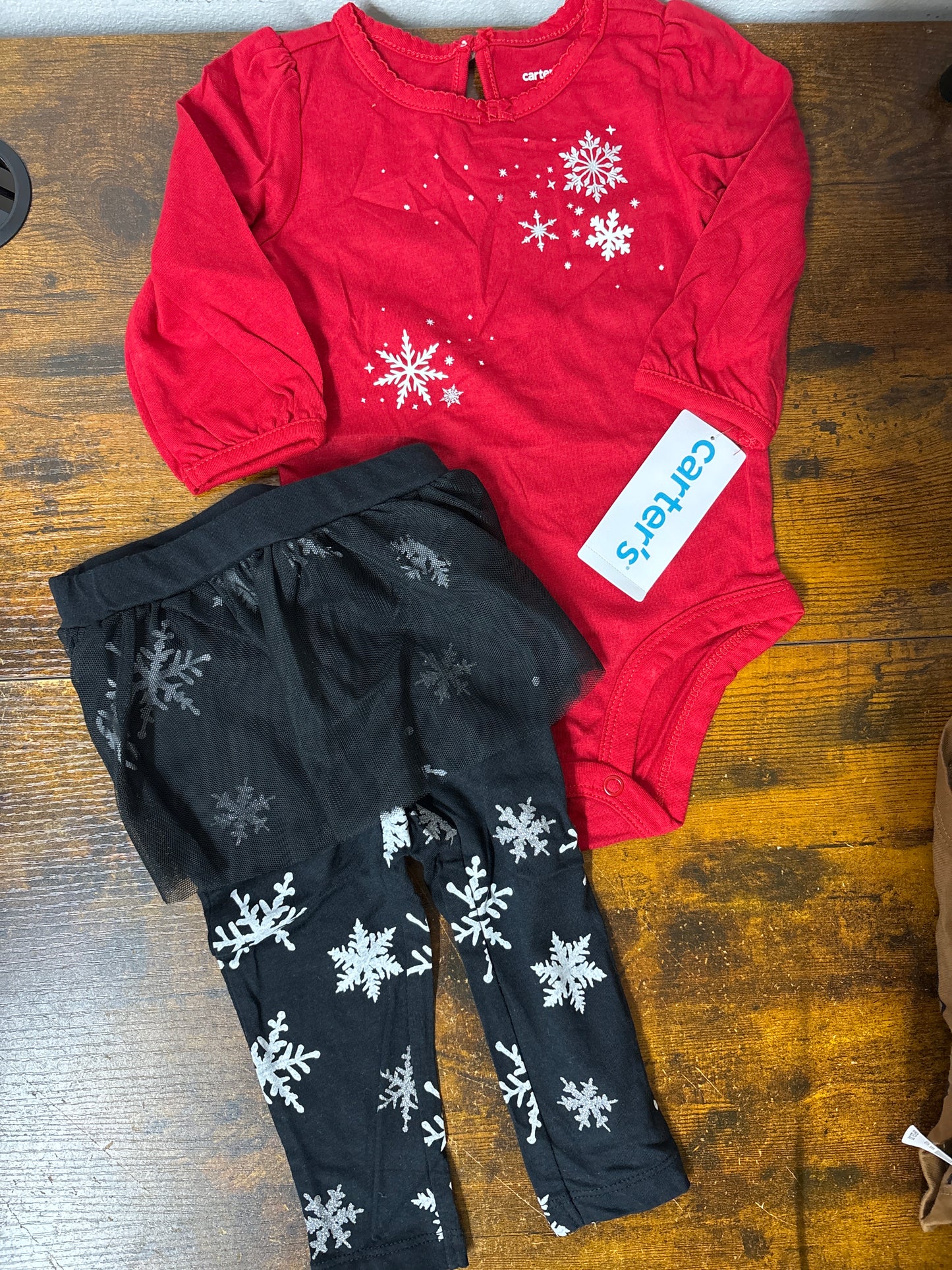 Carter’s set tam 9 meses 2pcs