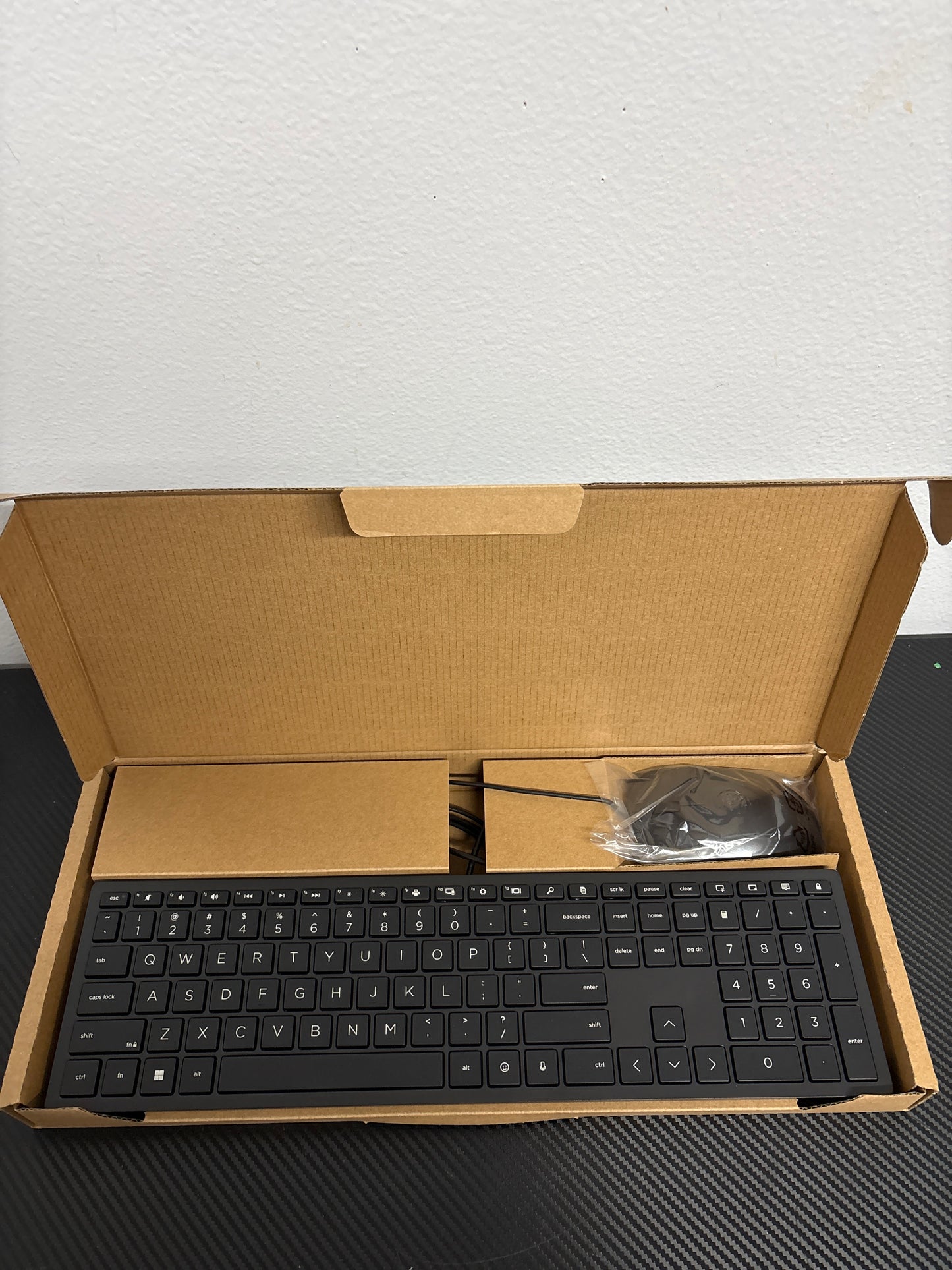 Keyboard and mouse kit
