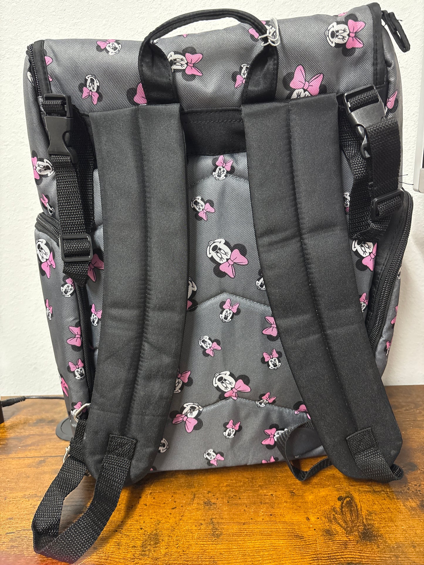 Disney baby diaper bag features minnie