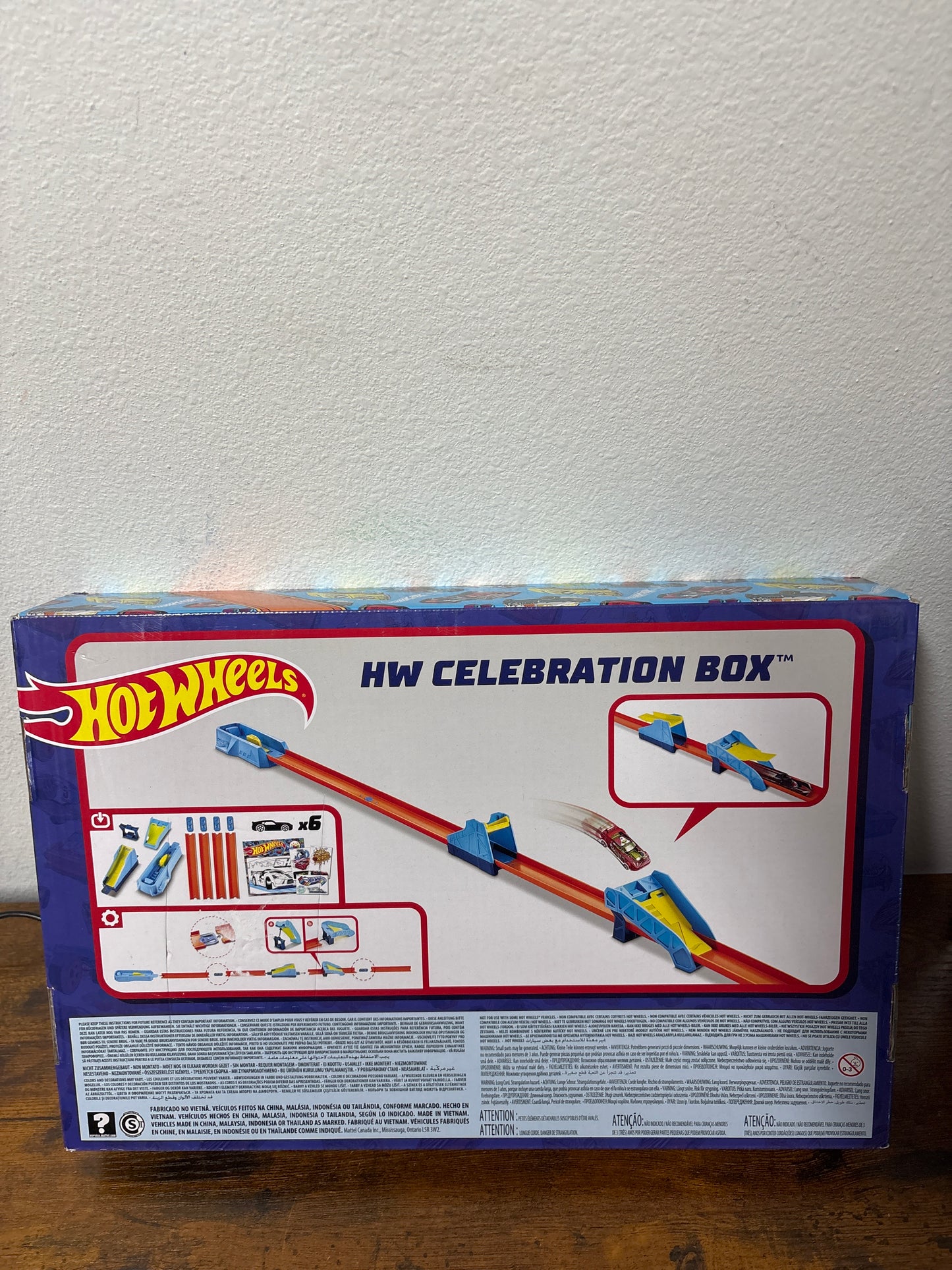 Hot wheels Celebration box toy