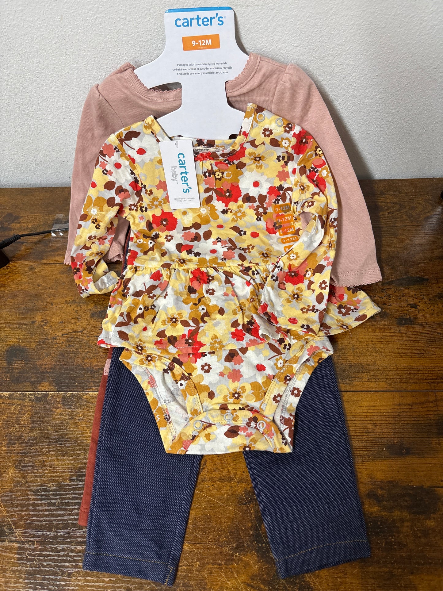 Pack 4pcs Carter’s tam 9/12 meses