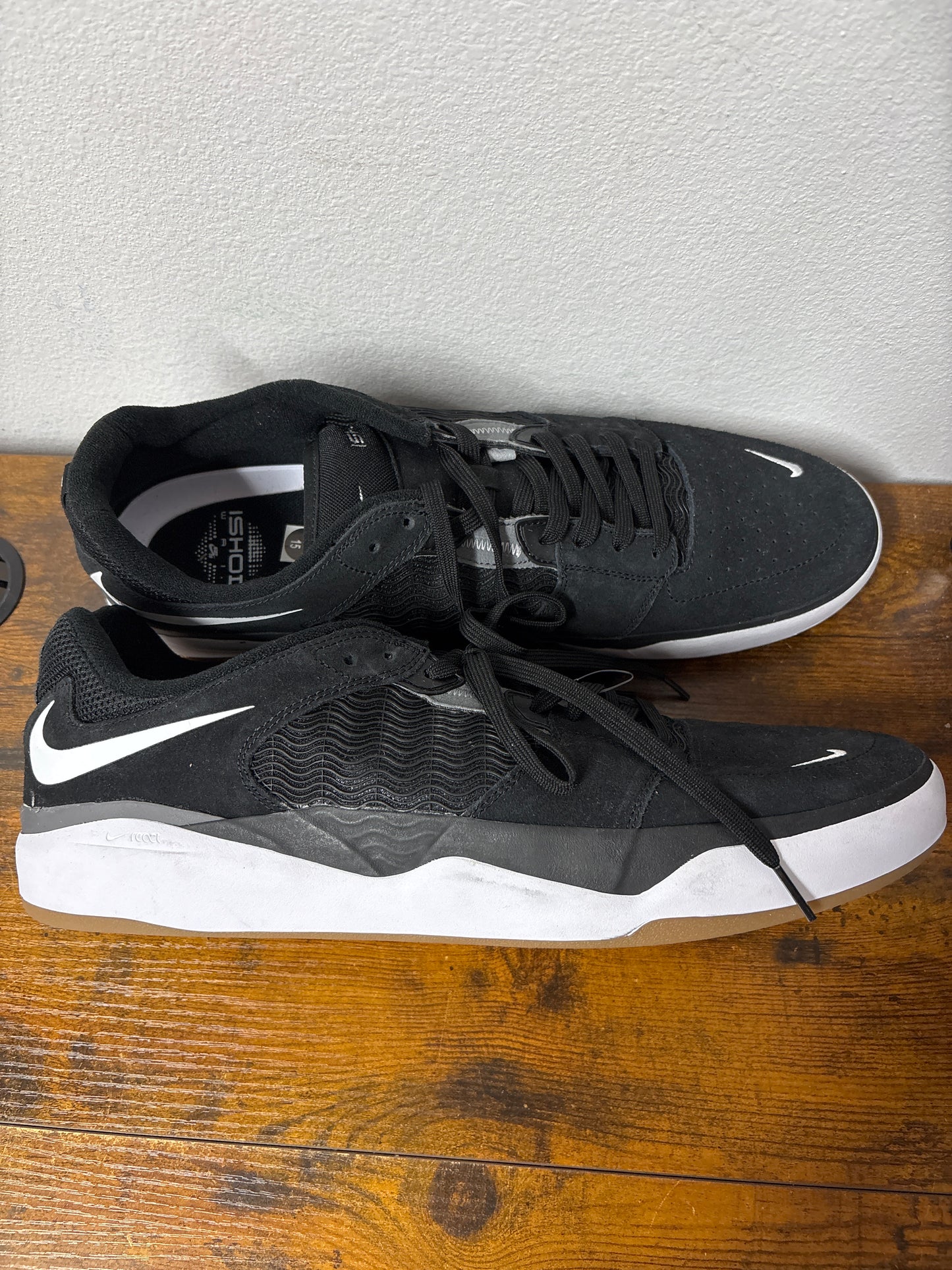 Tênis Nike tam 15 masculino