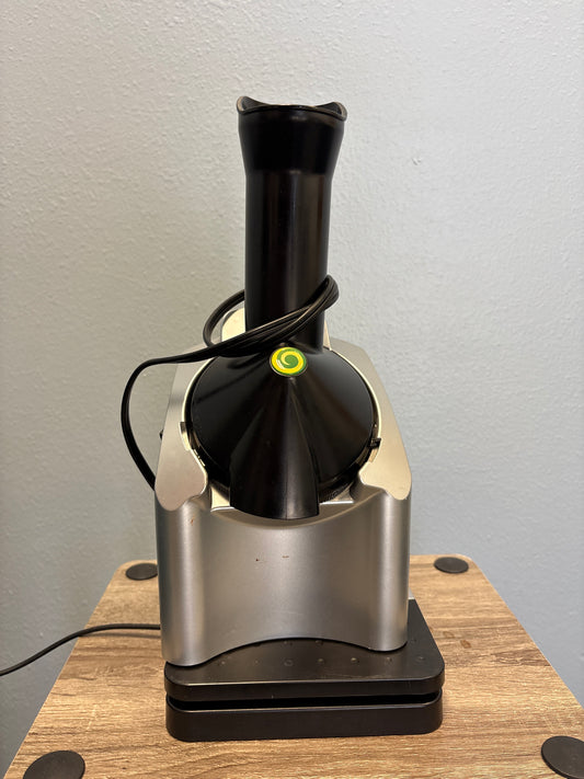 Yonanas Classic Frozen Fruit Soft Serve - Used