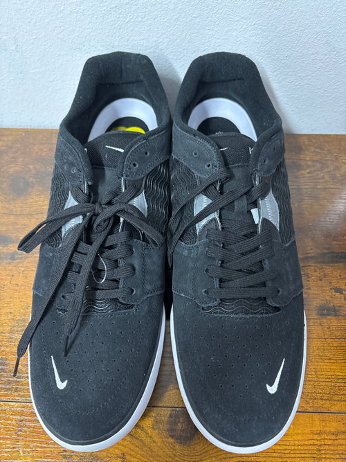 Tênis Nike tam 15 masculino
