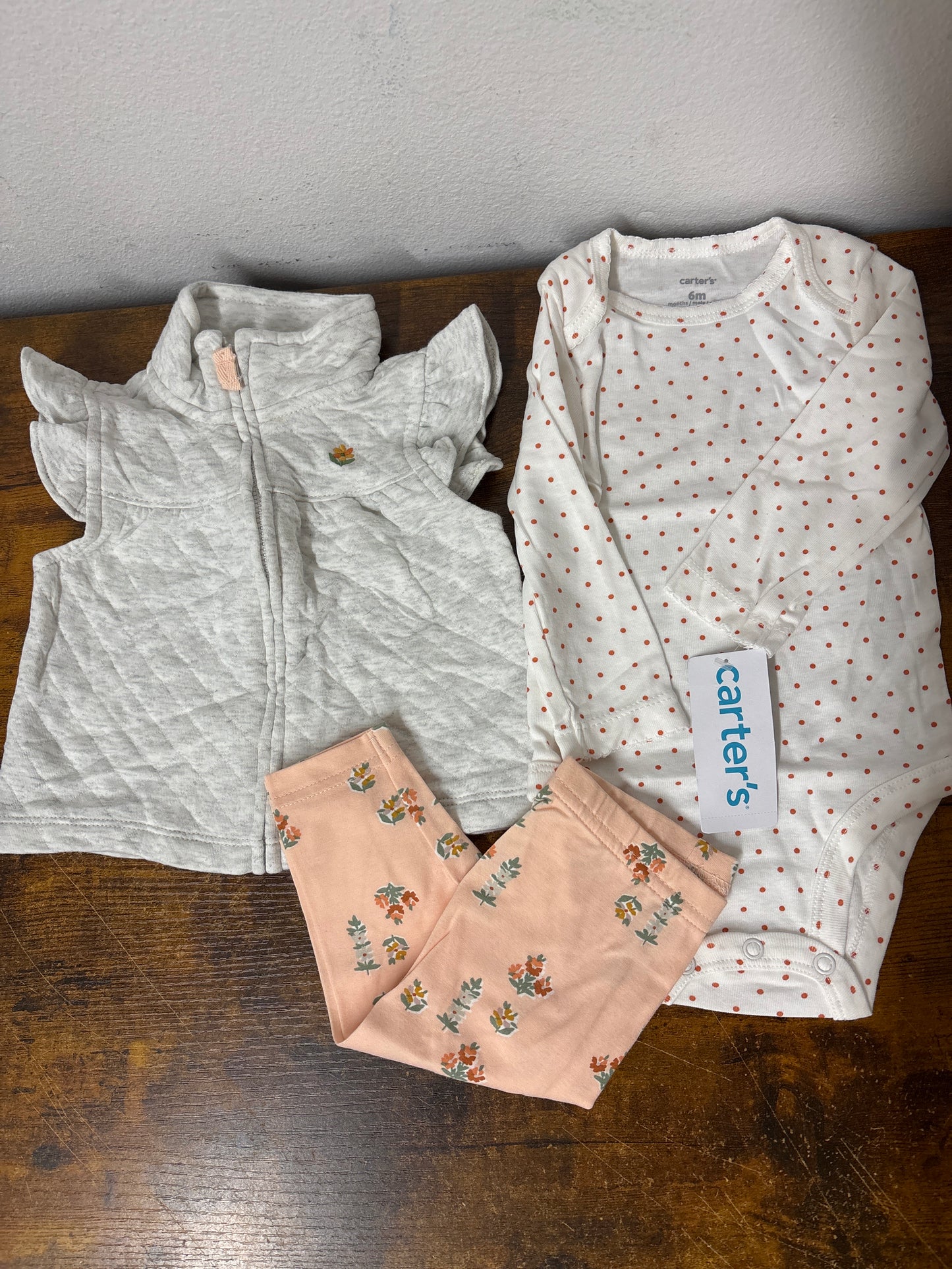 3pcs pack Carter’s tam 6 meses