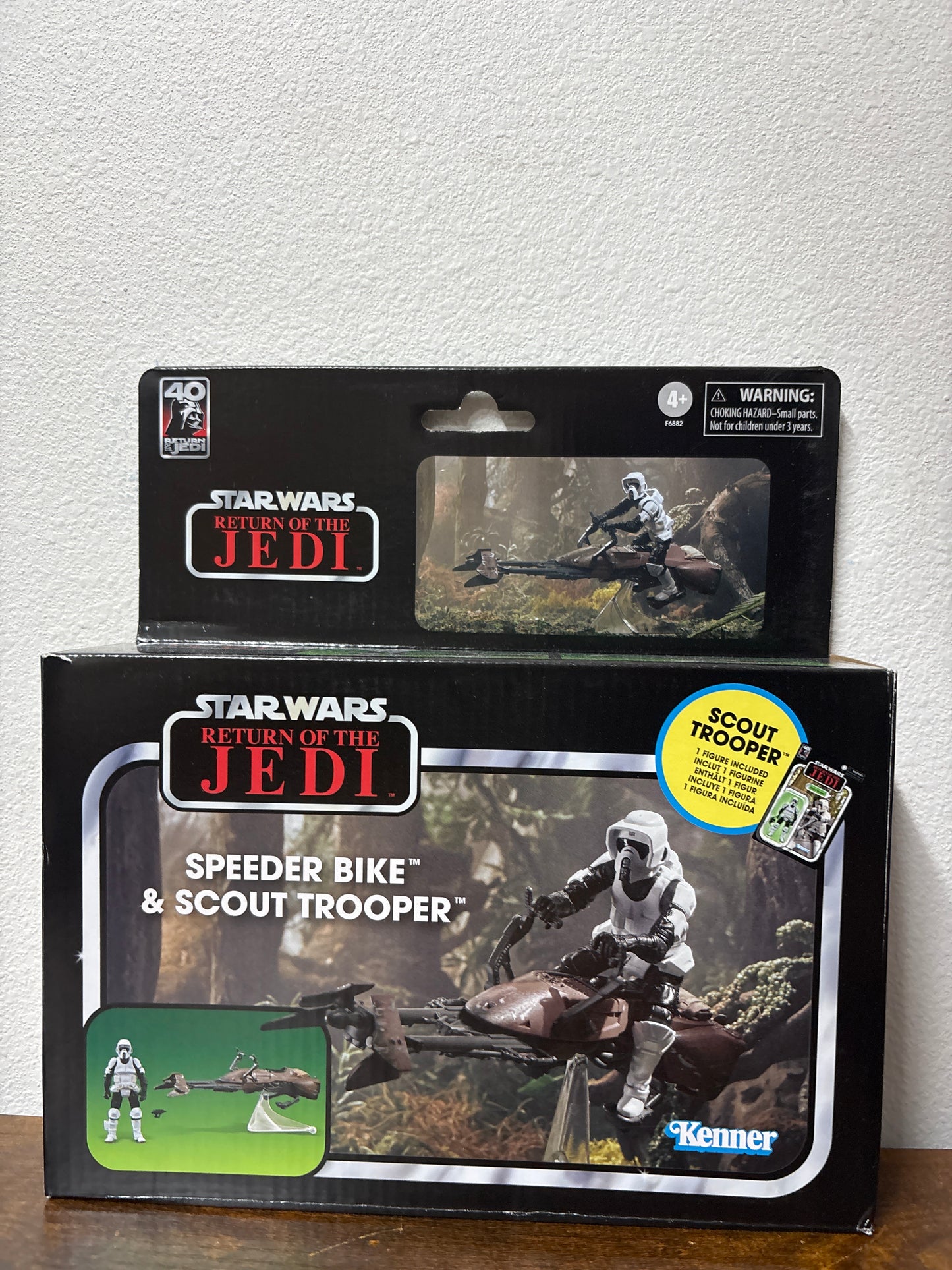 Star Wars return of the Jedi speeder bike and scout trooper