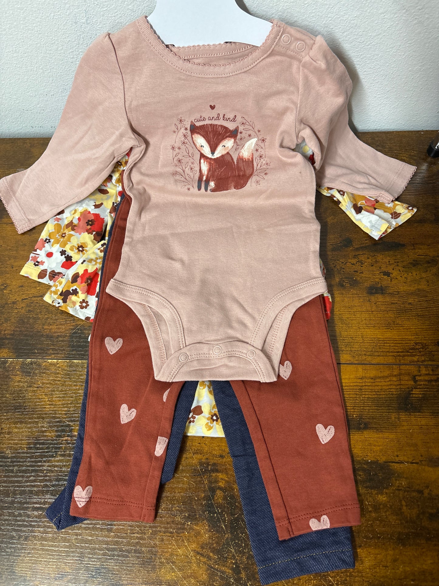 Pack 4pcs Carter’s tam 9/12 meses