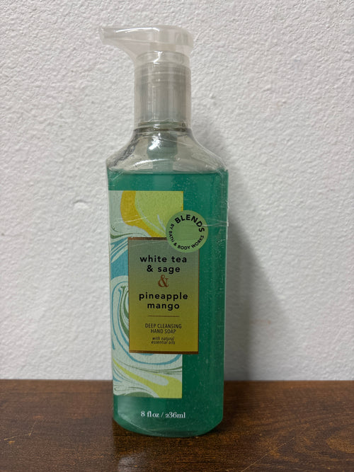Bath and body works hand soap 8floz